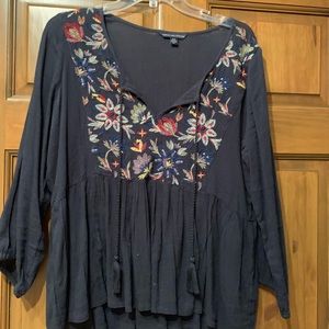 American Eagle Flowy Top